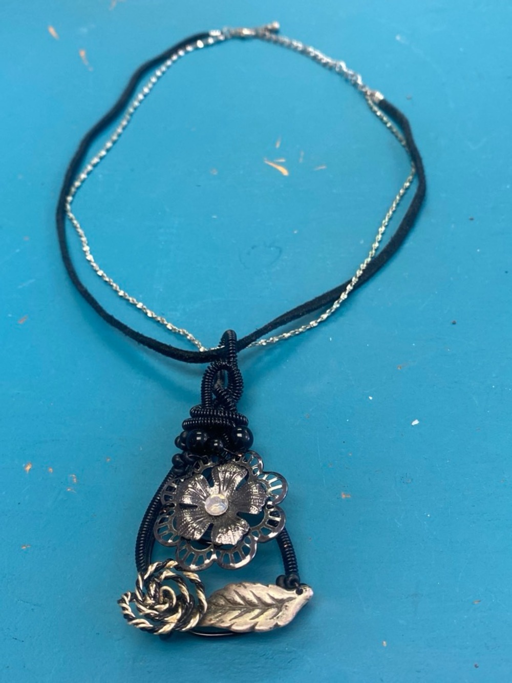 Handcrafted Black Floral Pendant Necklace - Unbranded